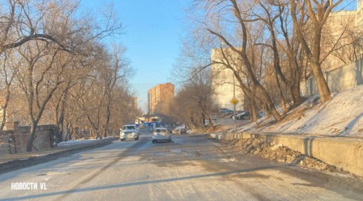 Отремонтированная недавно Днепровская снова потекла