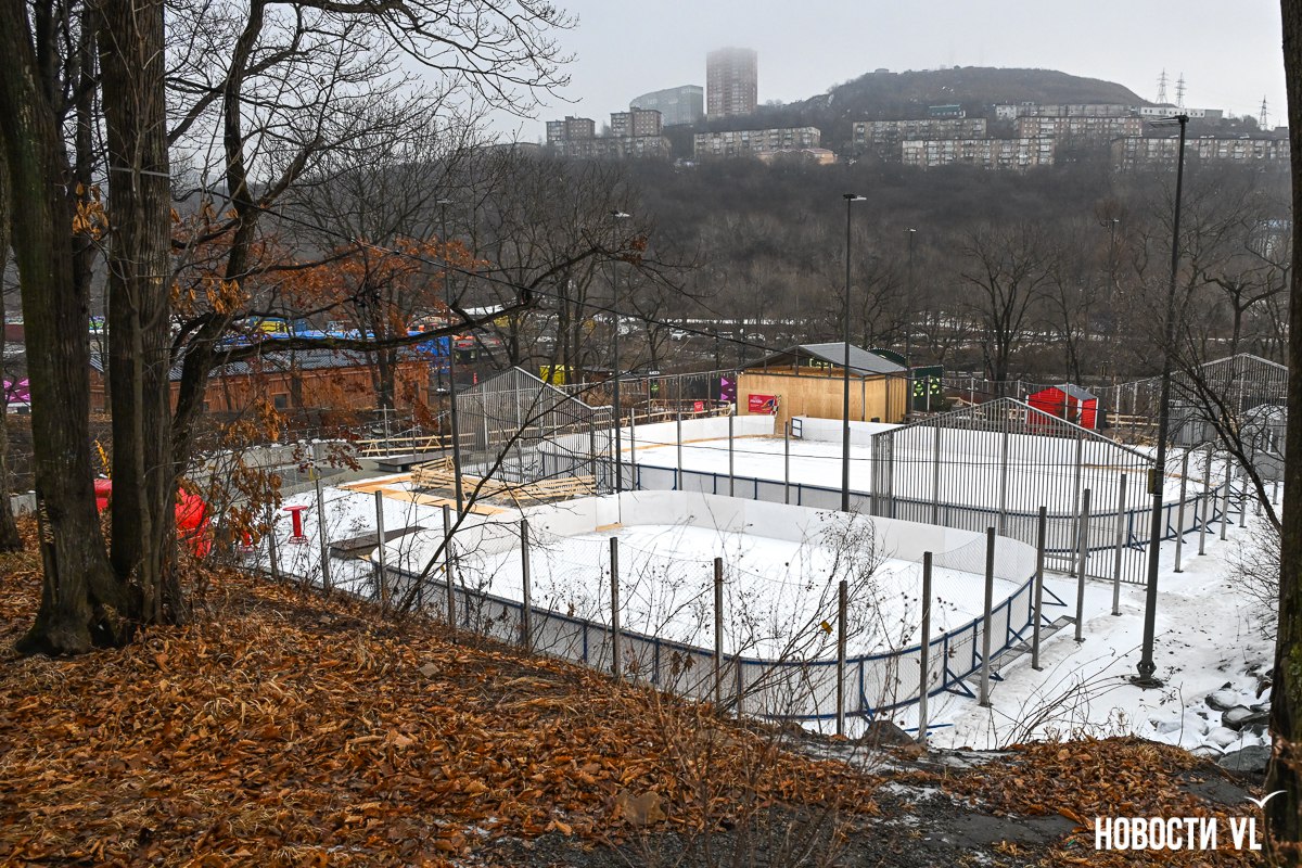 От «Авангарда» до «Фетисов-арены» через кёрлинг-центр и Минный городок: где покататься на катке во Владивостоке в дни новогодних каникул От «Авангарда» до «Фетисов-арены» через кёрлинг-центр и Минный городок: где покататься на катке во Владивостоке в дни новогодних каникул