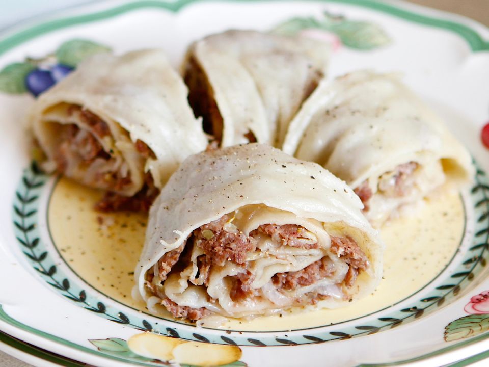 Домашний рулет без яиц: сочная начинка и нежное тесто