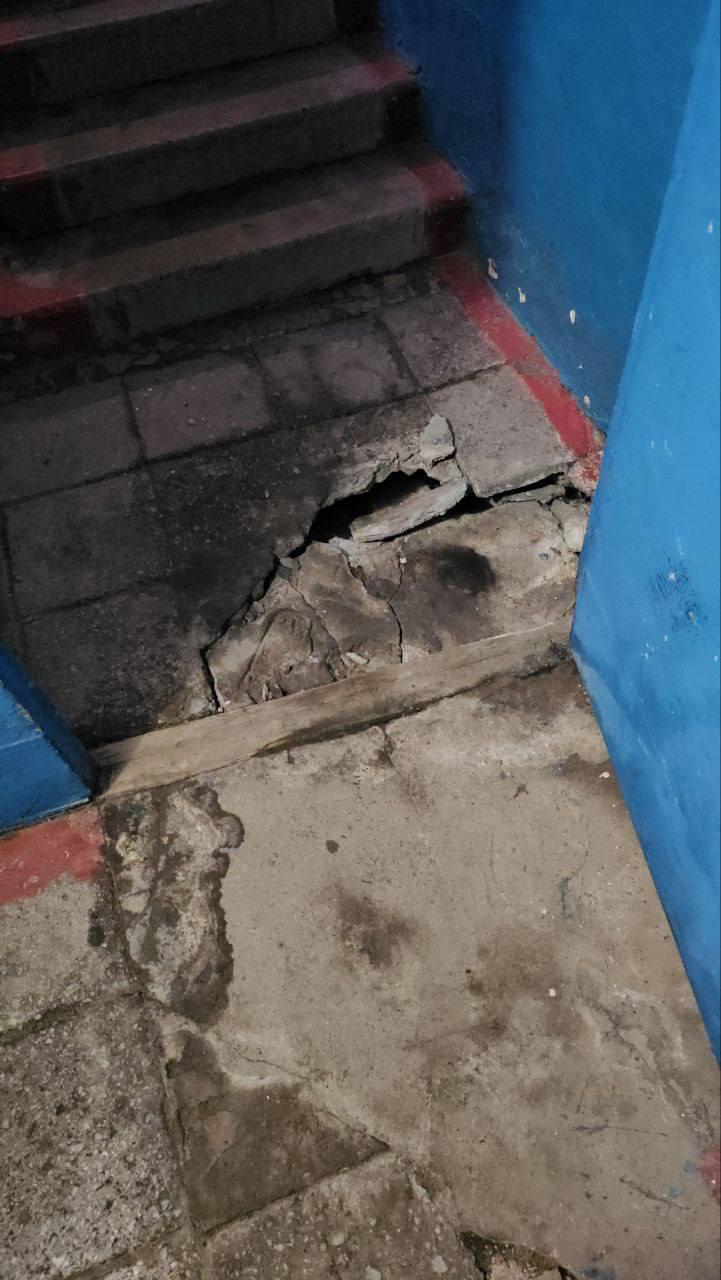 Следком проводит доследственную проверку об аварийном состоянии подъезда на Зои Космодемьянской