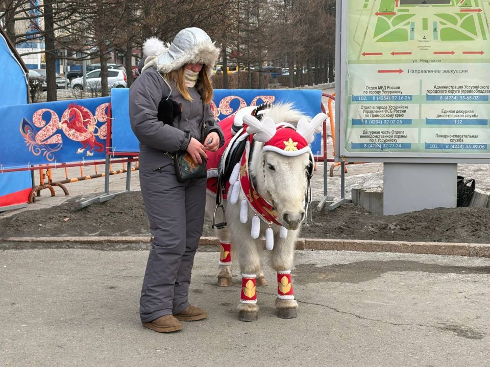 Центральная площадь сегодня — это каток под открытым небом