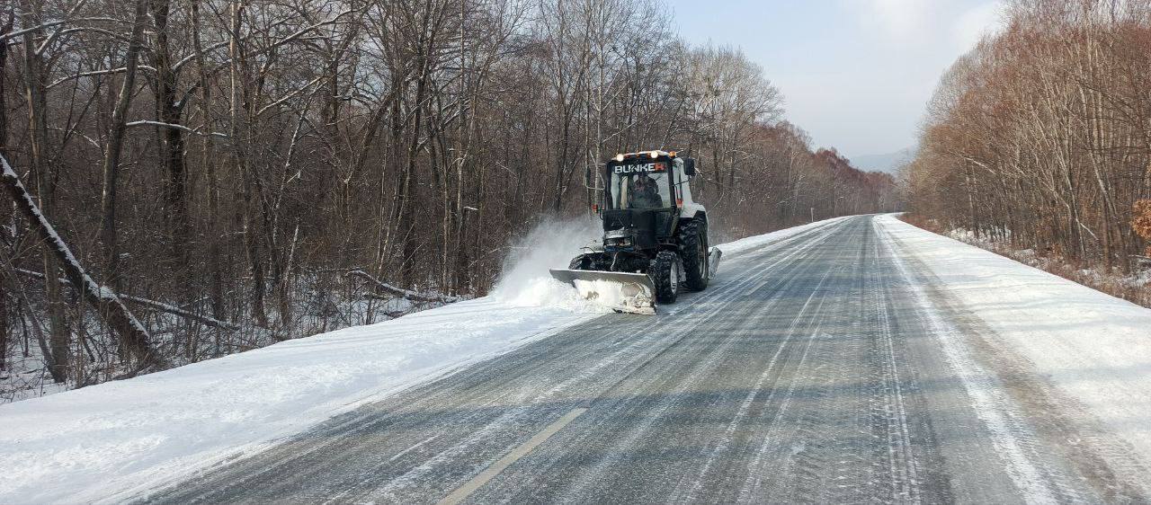 Филиал «Лазовский» выполнял работы на дороге Находка – Лазо – Ольга – Кавалерово: Филиал «Лазовский» выполнял работы на дороге Находка – Лазо – Ольга – Кавалерово:
