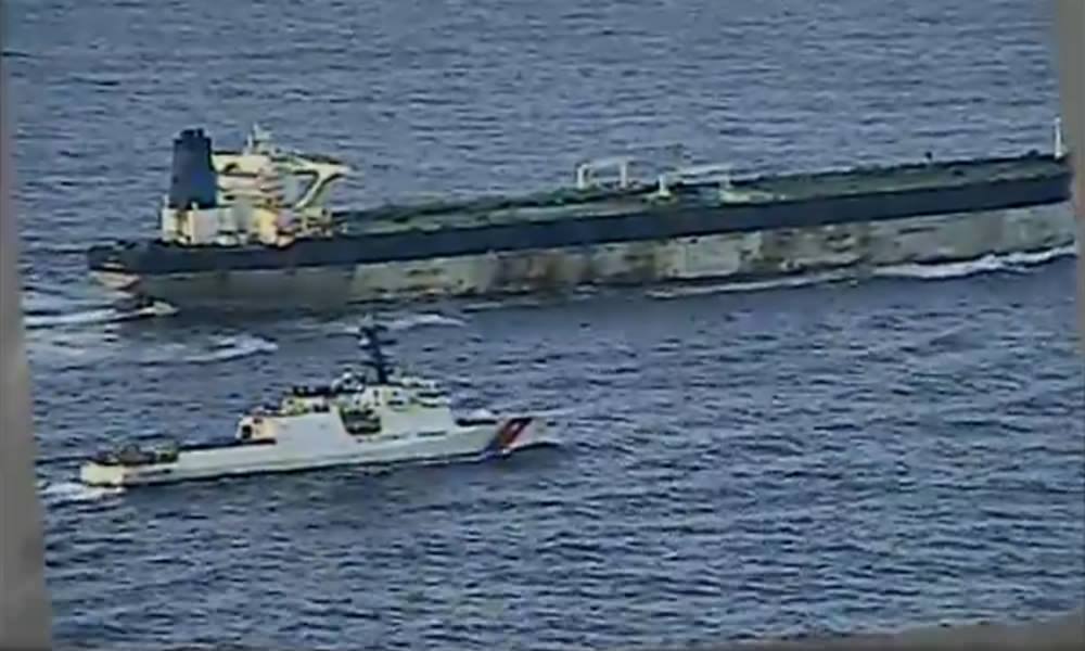 Американский десант захватил танкер под флагом России