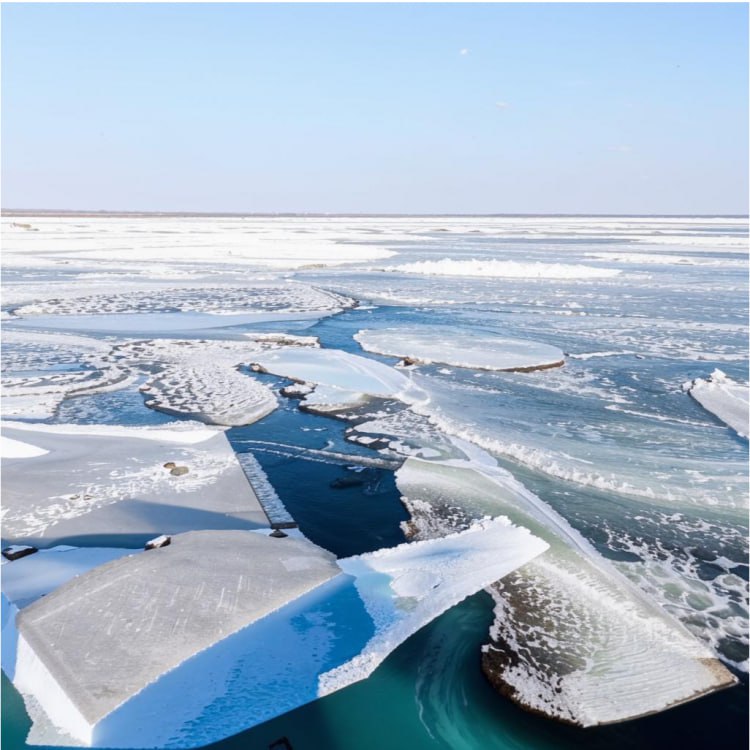 Не выходите на лёд — это опасно для жизни