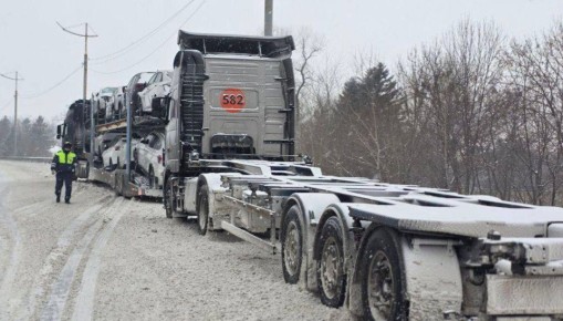 Движение большегрузов ограничили во Владивостоке