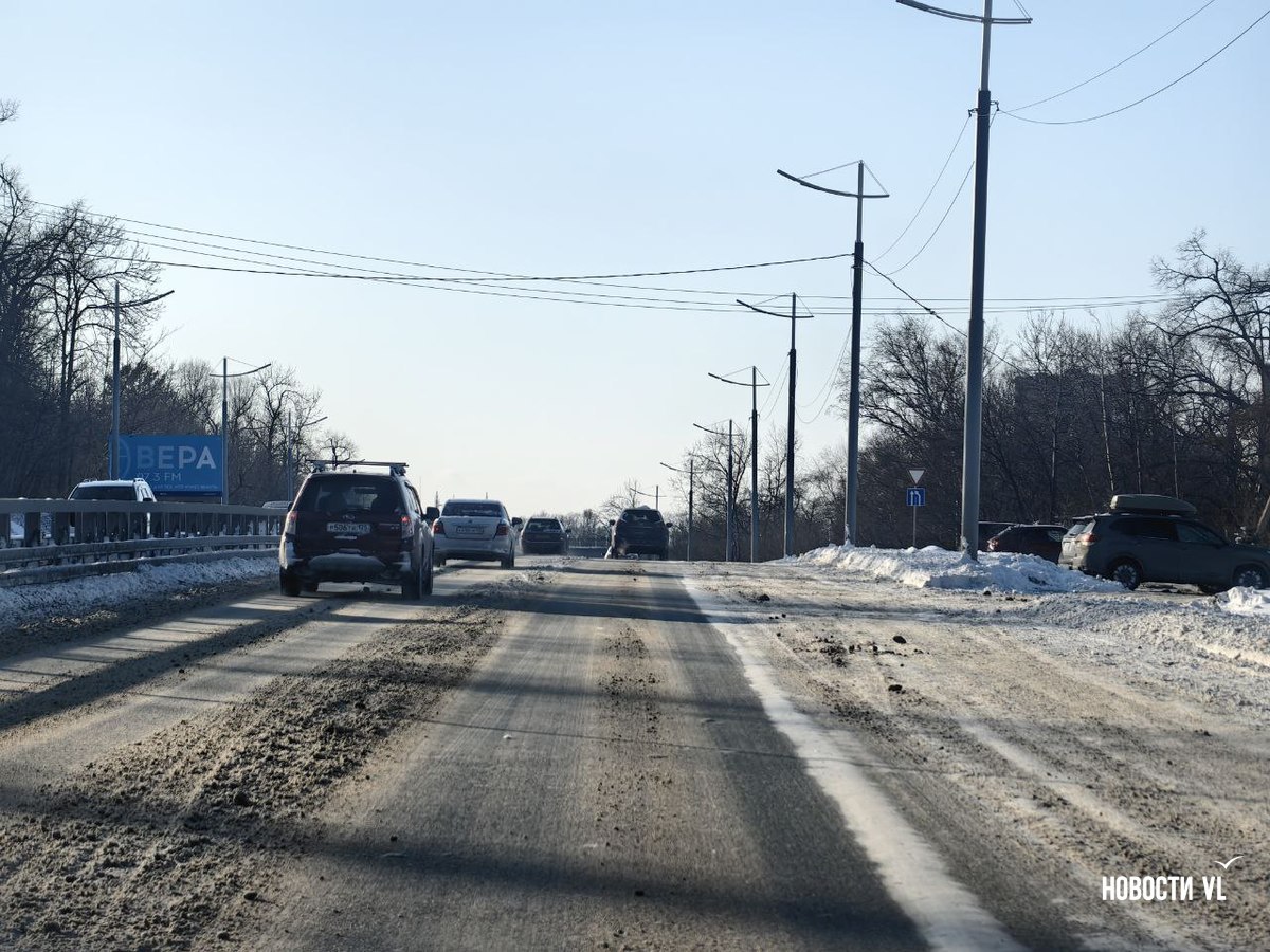 Де-Фриз почистили до асфальта, а съезды с него выглядят не очень Де-Фриз почистили до асфальта, а съезды с него выглядят не очень