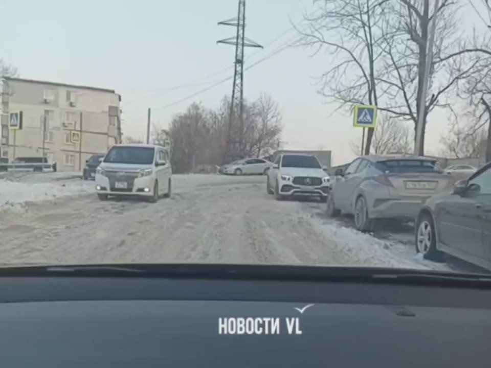 Так, кстати, выглядела сегодня улица Интернациональная, которую ночью обещают почистить