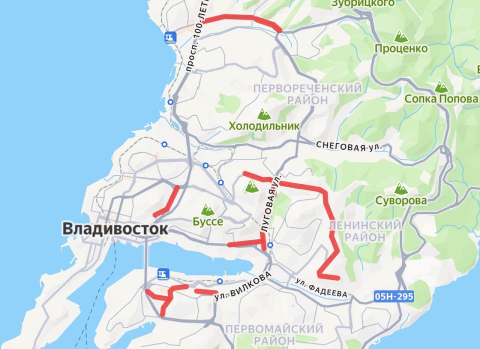 Дорожники Владивостока назвали список улиц, откуда в ночь с 12 на 13 января будут вывозить снег: