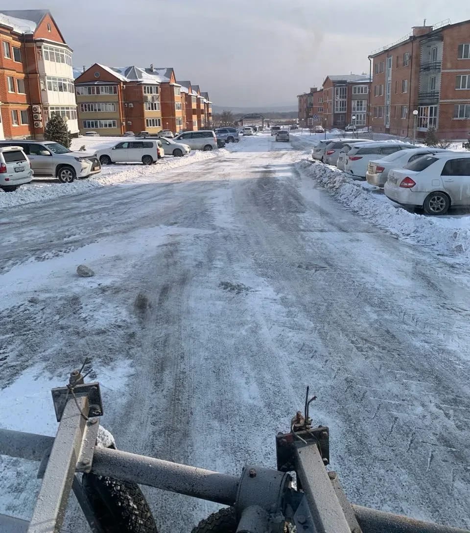 13 января городские службы продолжили работы по ликвидации последствий снегопада 13 января городские службы продолжили работы по ликвидации последствий снегопада