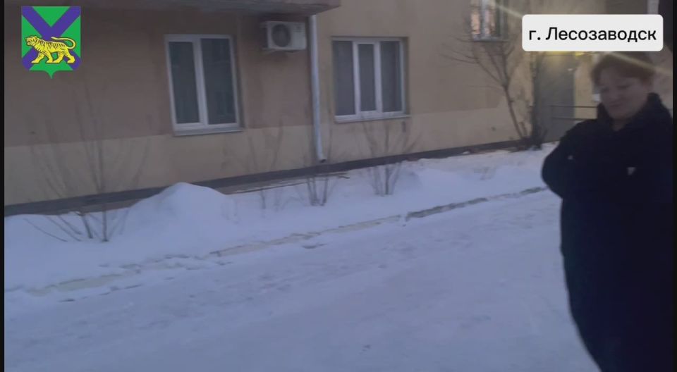 В Лесозаводске завершён ремонт кровель многоквартирных домов по ул. Кирова, д. 2а и 2б