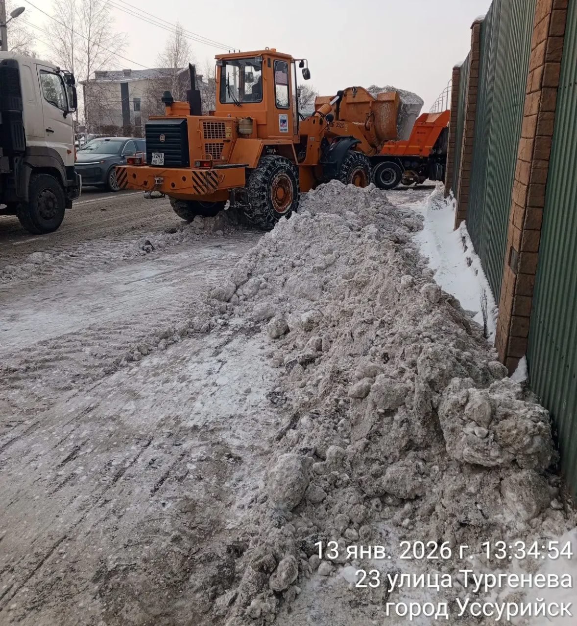 13 января городские службы продолжили работы по ликвидации последствий снегопада 13 января городские службы продолжили работы по ликвидации последствий снегопада