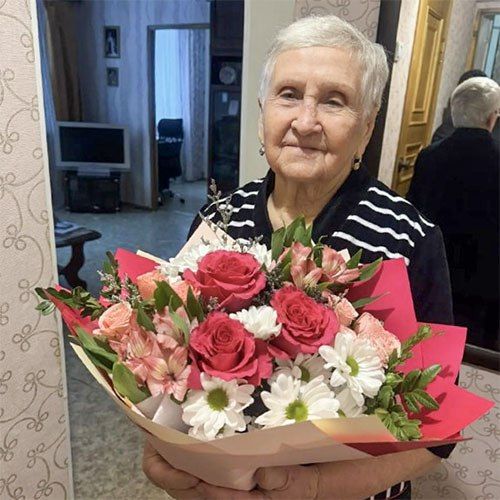 Жительнице блокадного Ленинграда в Находке вручили поздравительное письмо от Президента Российской Федерации