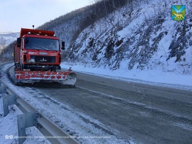 Самые значительные перевалы очищены от снега в Приморье