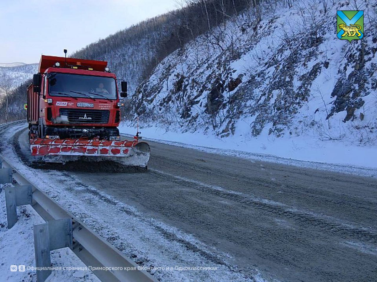 Самые значительные перевалы очищены от снега в Приморье