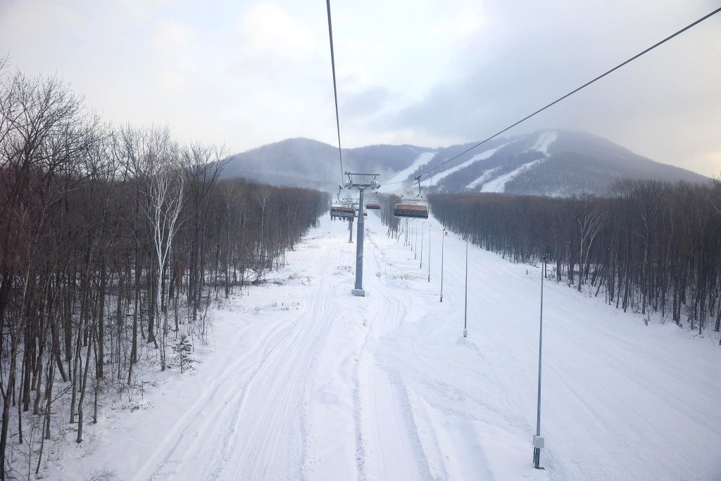 Тысячи приморцев и гостей края уже открыли для себя новый горнолыжный курорт в Арсеньеве