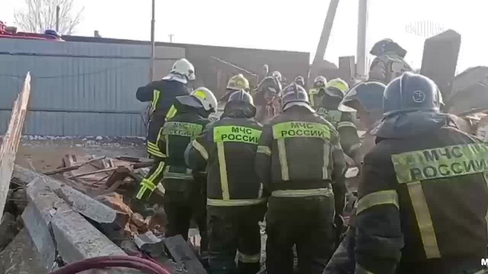 Газ взорвался в частном доме в Уссурийске, сообщили в МЧС России