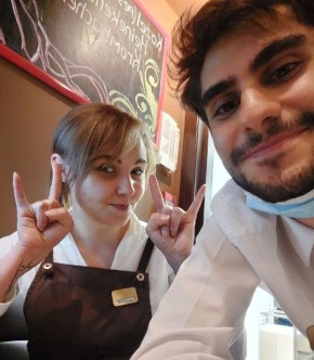 Официанты и недоеденные блюда: что происходит с остатками еды в ресторанах