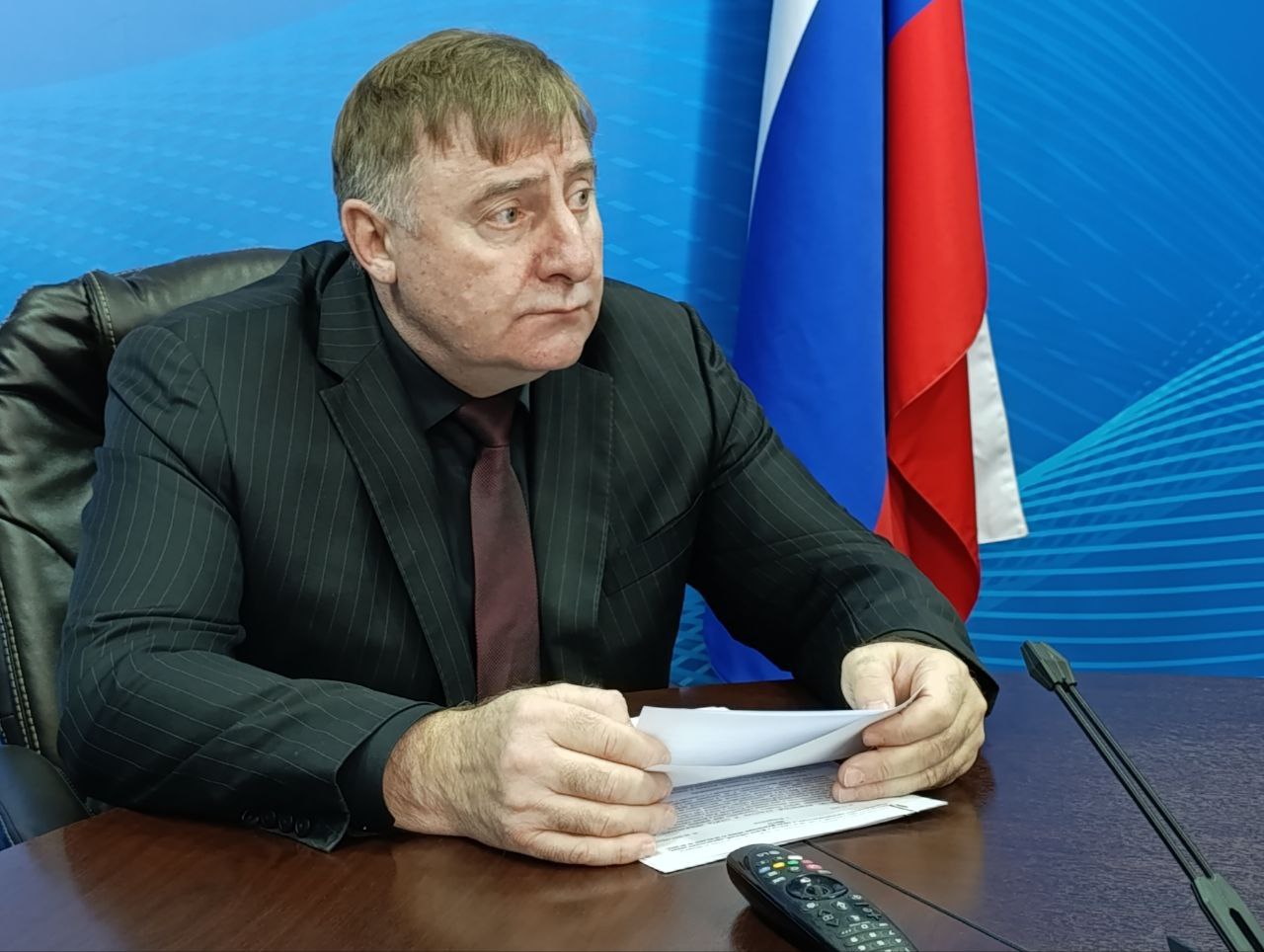 Министр физической культуры и спорта Приморского края Жан Кузнецов провёл рабочую встречу с вице-чемпионкой молодёжных чемпионатов Европы и России, мастером спорта России Анастасией Алексеевой и её наставником Владимиром...