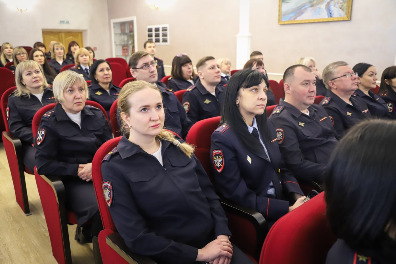 В Управлении на транспорте МВД России по Дальневосточному федеральному округу подведены итоги работы за 2025 год В Управлении на транспорте МВД России по Дальневосточному федеральному округу подведены итоги работы за 2025 год