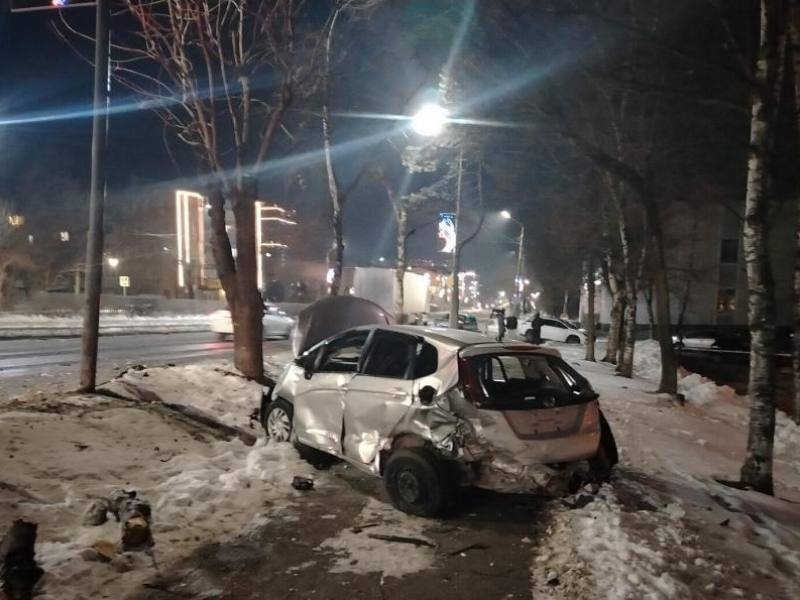 В Артеме сотрудники Госавтоинспекции устанавливают обстоятельства ДТП с пострадавшим