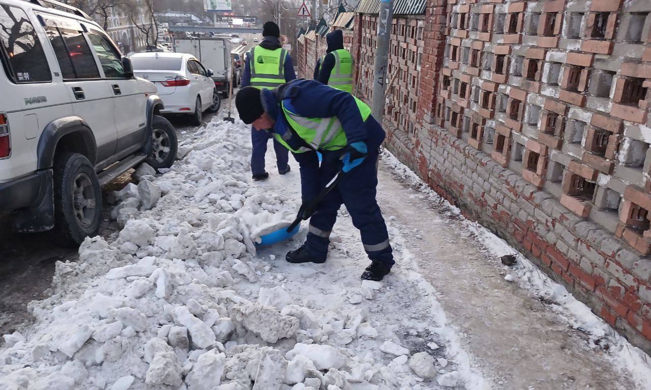 Сегодня во Владивостоке: обслуживание инженерных сетей, работы по безопасности дорожного движения, демонтаж и уборка города Сегодня во Владивостоке: обслуживание инженерных сетей, работы по безопасности дорожного движения, демонтаж и уборка города