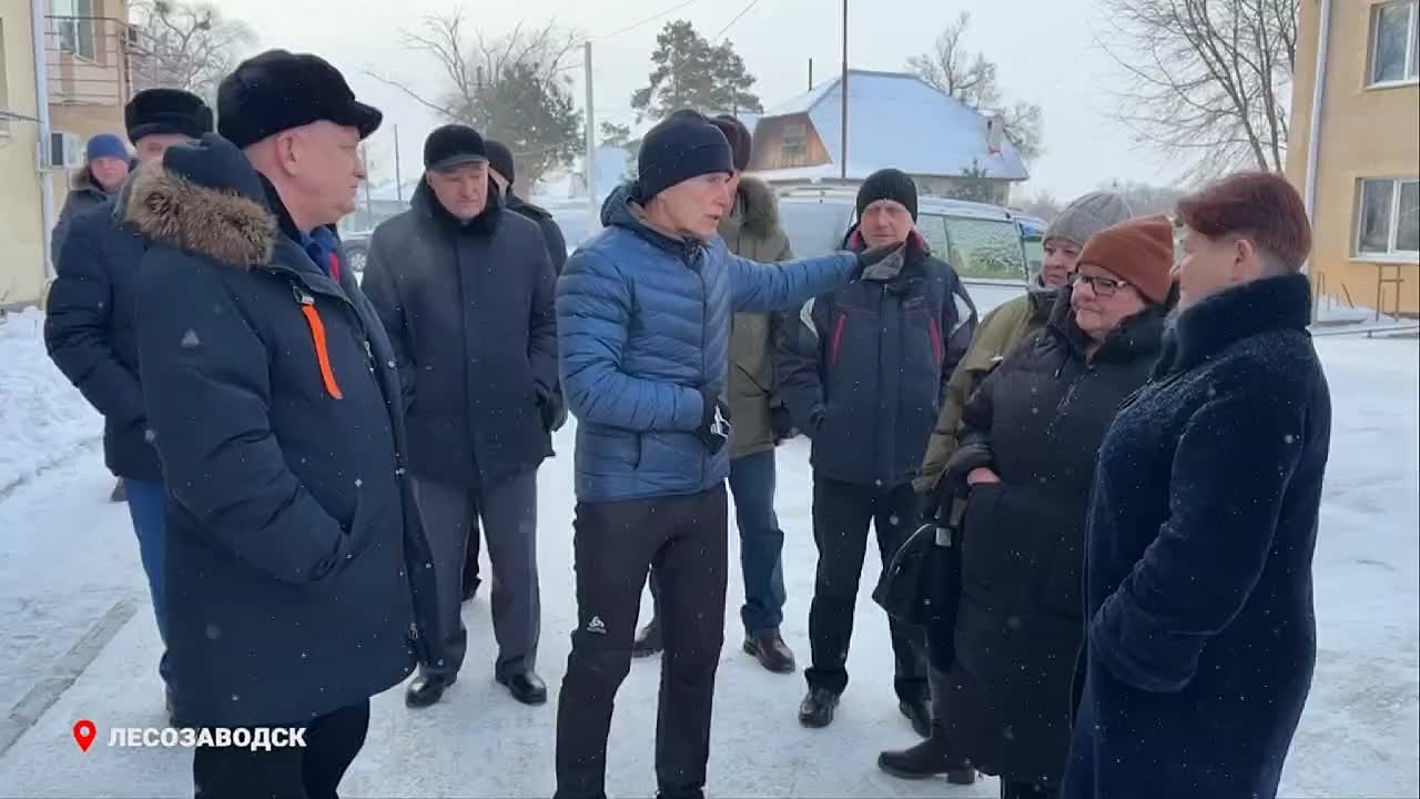 В Лесозаводске по поручению губернатора Приморского края Олега Кожемяко отремонтировали кровли двух многоквартирных домов на улице Кирова