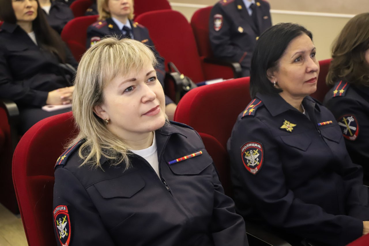 В Управлении на транспорте МВД России по Дальневосточному федеральному округу подведены итоги работы за 2025 год В Управлении на транспорте МВД России по Дальневосточному федеральному округу подведены итоги работы за 2025 год