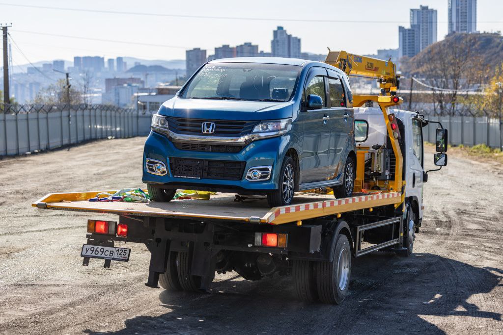 За три месяца работы муниципальная служба эвакуации Владивостока отправила на штрафстоянку 394 автомобиля