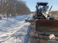 Специалисты филиала Примавтодора «Никольский» выполнили работы по сбросу снежных валов между селами: