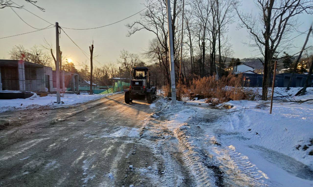 Сегодня во Владивостоке: обслуживание инженерных сетей, работы по безопасности дорожного движения, демонтаж и уборка города Сегодня во Владивостоке: обслуживание инженерных сетей, работы по безопасности дорожного движения, демонтаж и уборка города