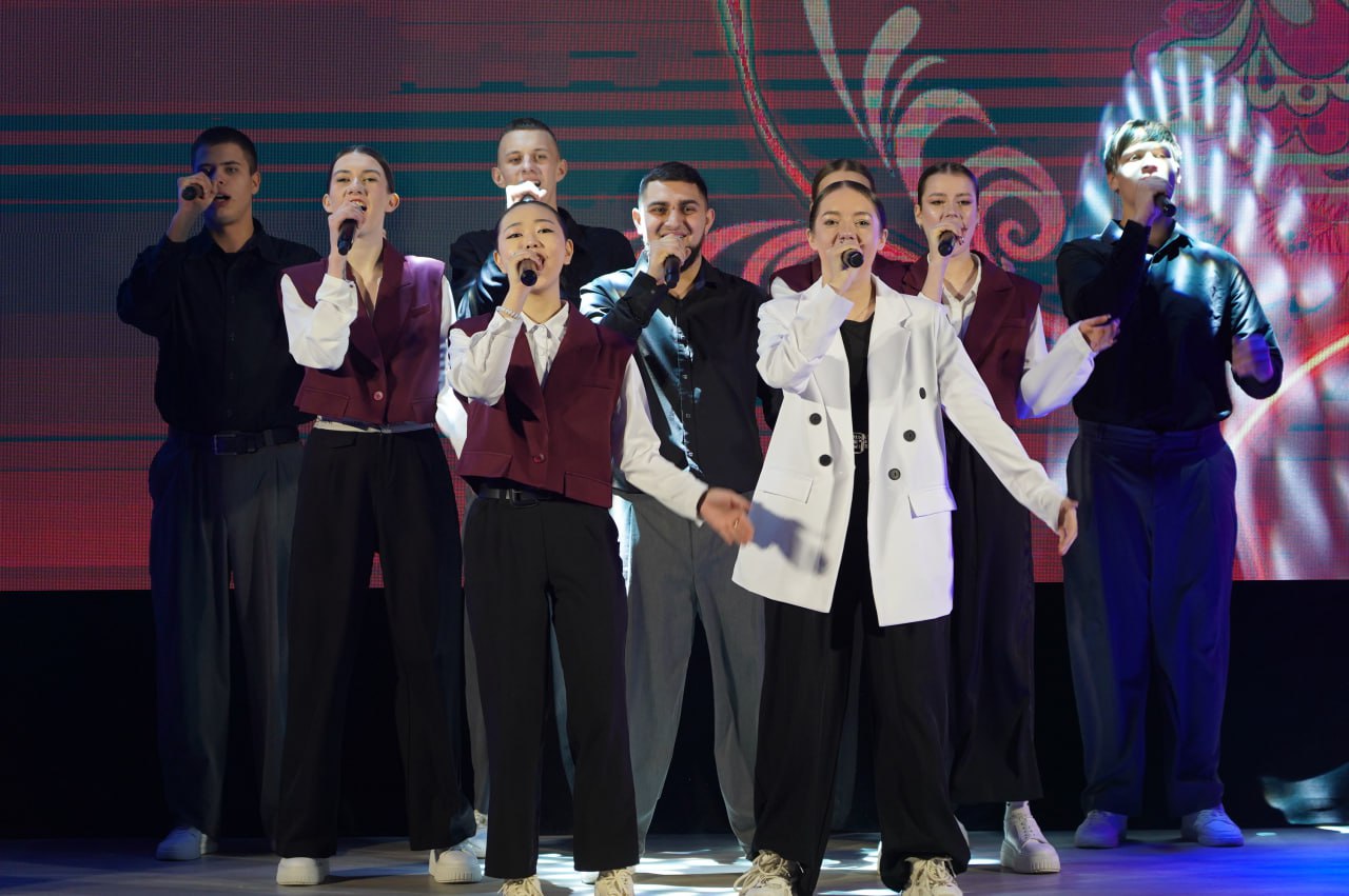 Евгений Корж: Сегодня в Уссурийске торжественно вручили именные стипендии Губернатора Приморского края студентам колледжей Евгений Корж: Сегодня в Уссурийске торжественно вручили именные стипендии Губернатора Приморского края студентам колледжей