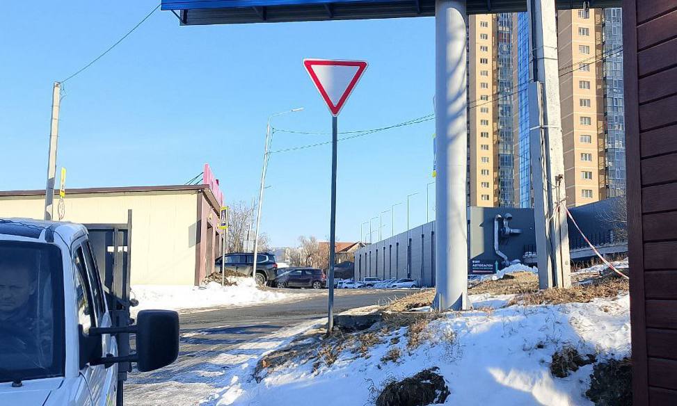 Бригады «СГТ» продолжают улучшать дорожную инфраструктуру Бригады «СГТ» продолжают улучшать дорожную инфраструктуру