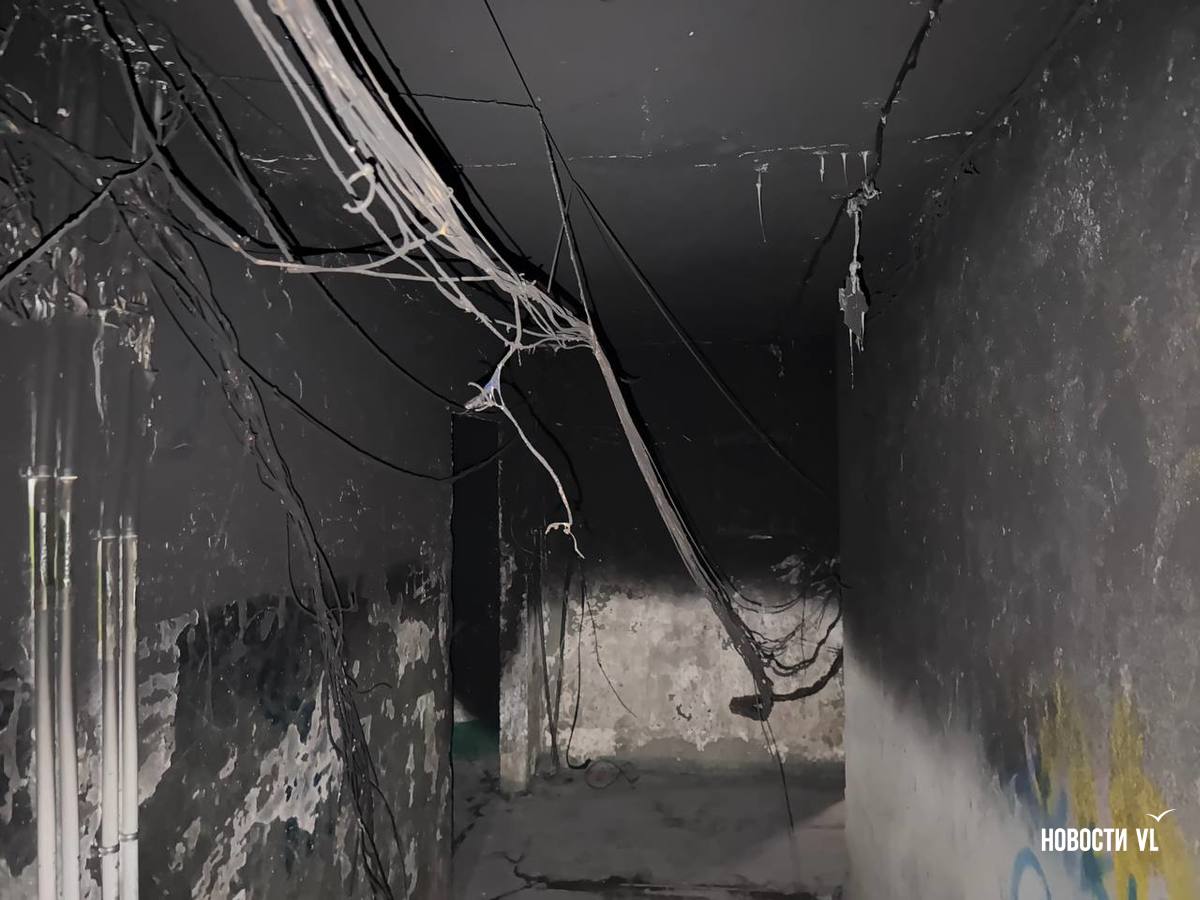 В лифте гостинки во Владивостоке из-за загоревшегося мусора пострадала девушка В лифте гостинки во Владивостоке из-за загоревшегося мусора пострадала девушка