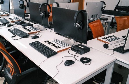 ���������� �� ������������ � ������� � �������� �� 12 �� 17 ��� ���������� �� ��� �������� ������ � ������ ���������� ���������