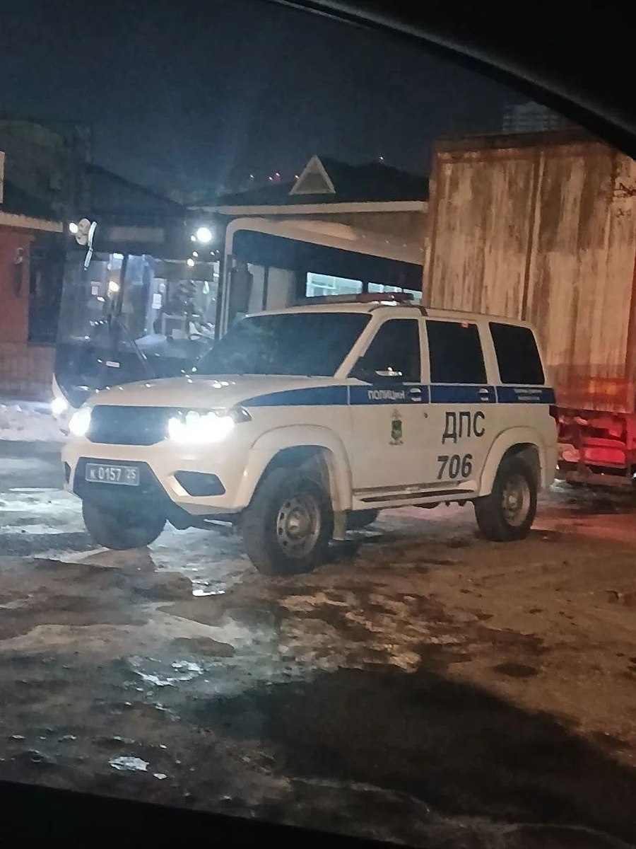 Автобусы во Владивостоке вышли на линию с опозданием из-за проверки ГИБДД Автобусы во Владивостоке вышли на линию с опозданием из-за проверки ГИБДД