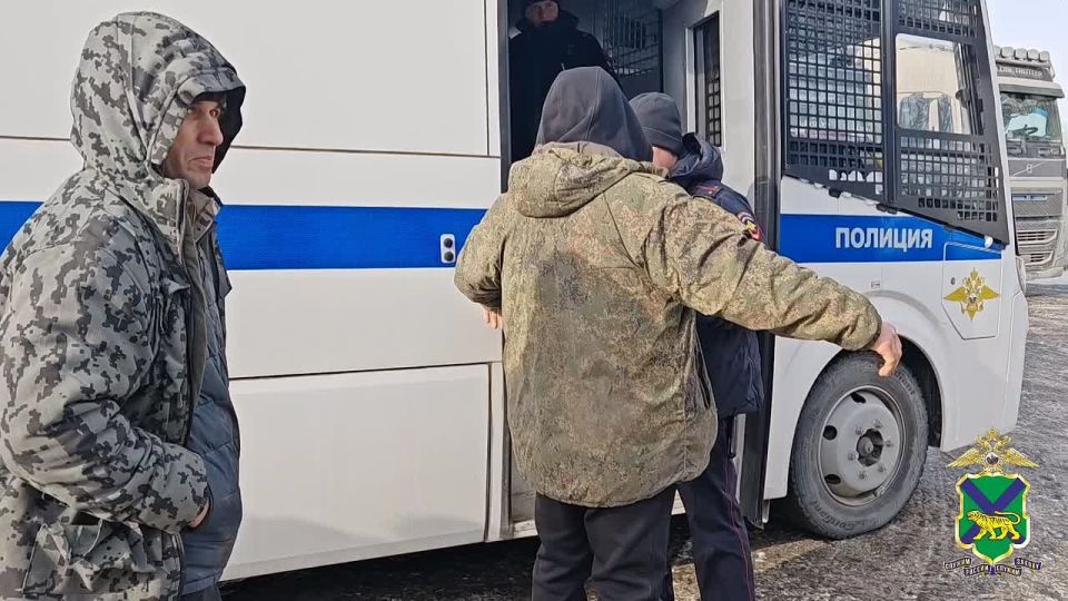 В Уссурийске Приморского края по результатам рейда нелегалов ждет выдворение за пределы Российской Федерации