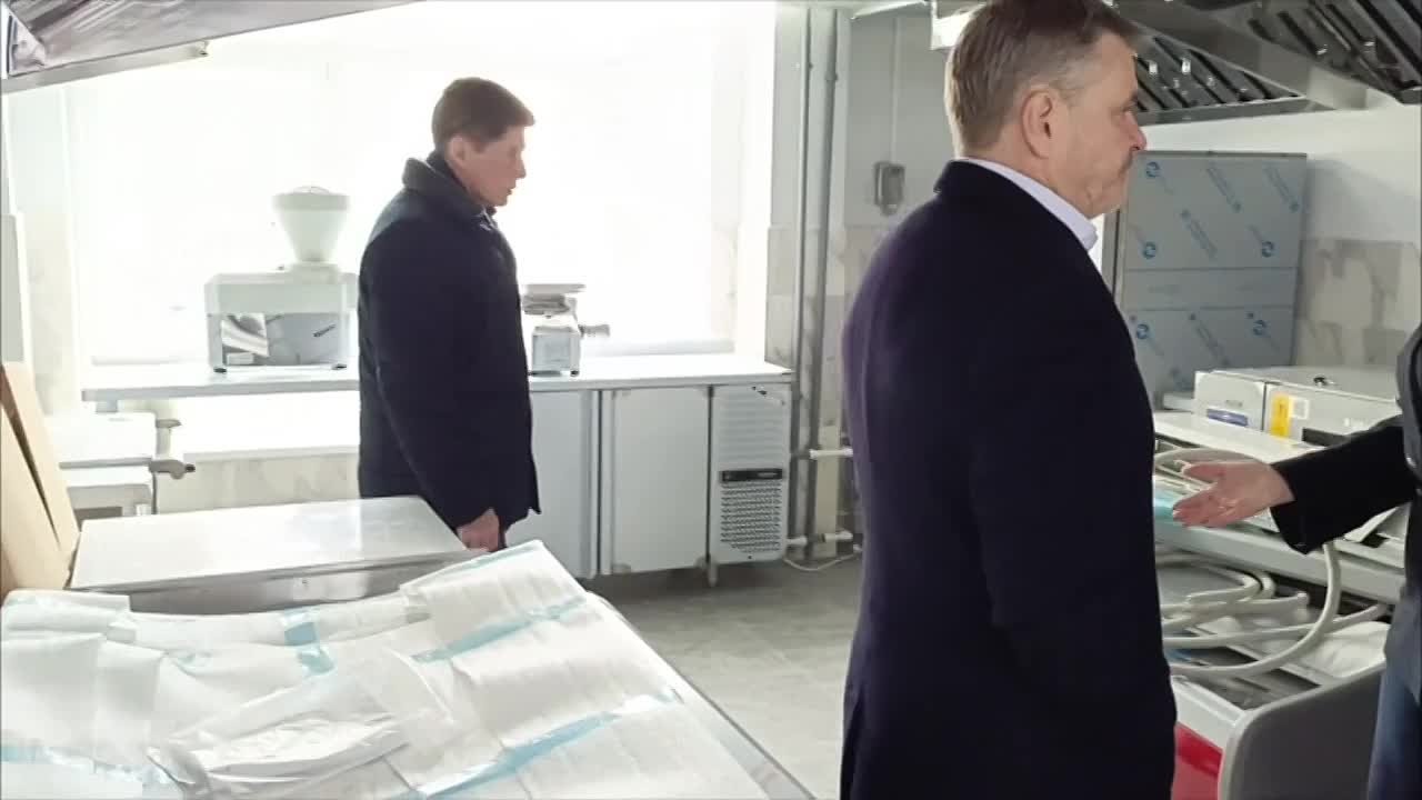 Евгений Корж: Вместе с Губернатором Приморского края Олегом Кожемяко выехали в 22-ю школу