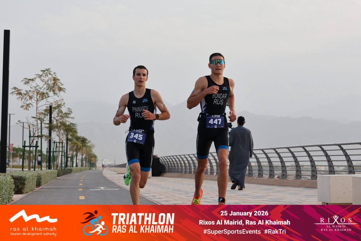 Спортсмены из Владивостока завоевали 11 медалей на международном фестивале по триатлону в ОАЭ