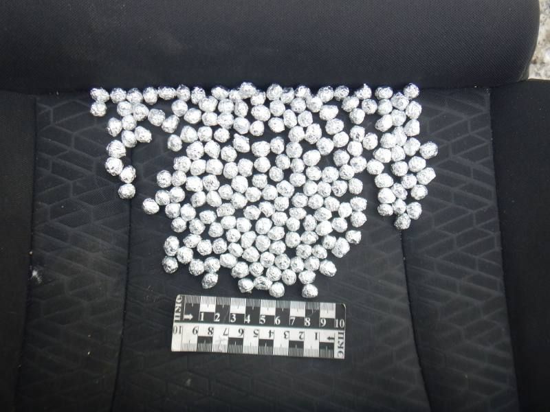 В Приморском крае сотрудники полиции задержали мигрантов с партией героина