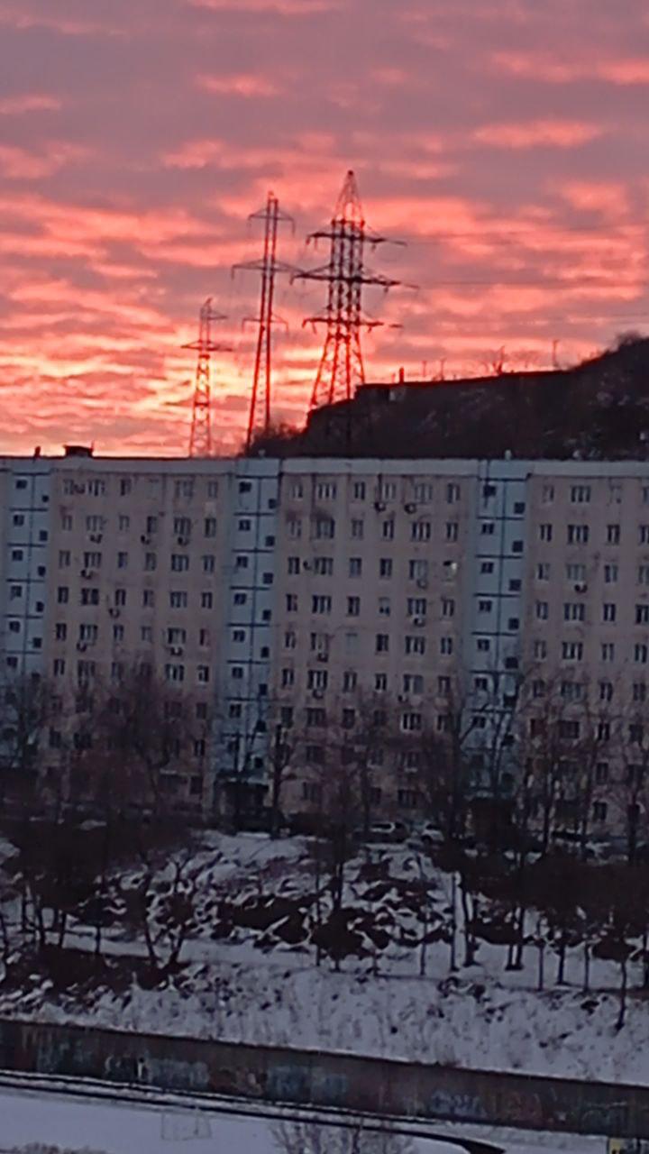 Наши читатели делятся в комментариях фотографиями красивейшего рассвета последнего дня января Наши читатели делятся в комментариях фотографиями красивейшего рассвета последнего дня января