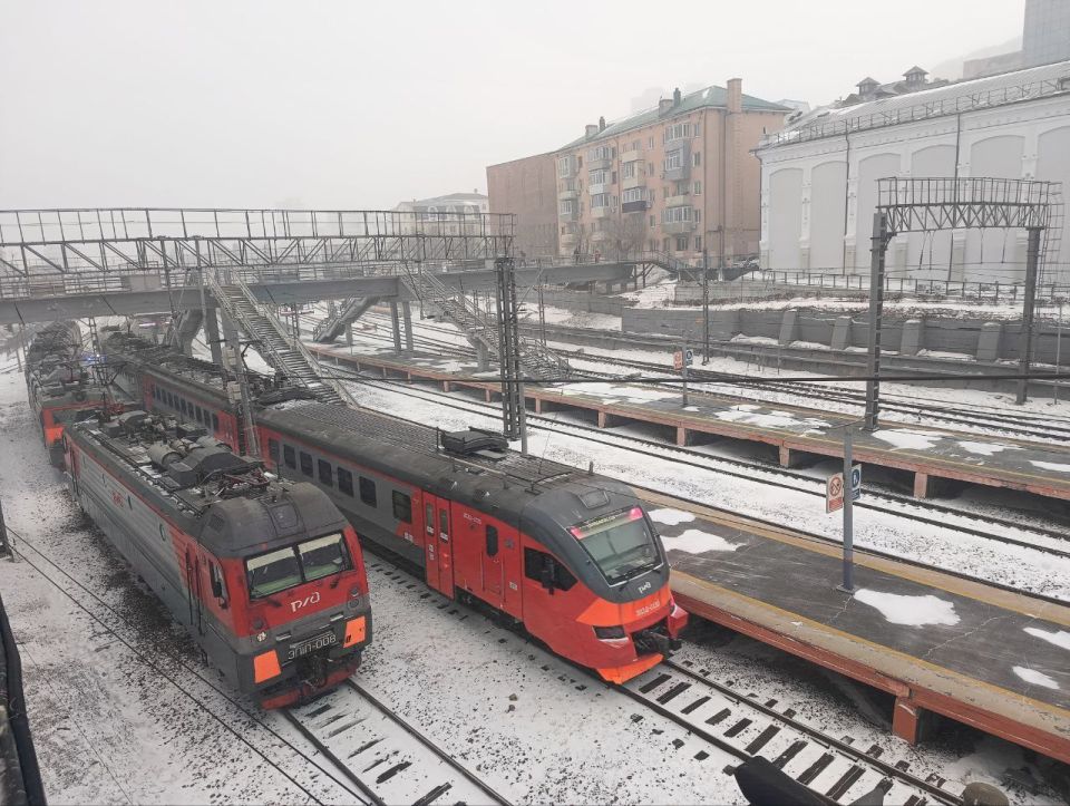 Уважаемые пассажиры! Погода не повлияла на график движения поездов