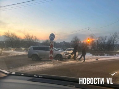 �� ���������� ��������� ��������� � ���������� ����������� Toyota Vitz � Mitsubishi Outlander