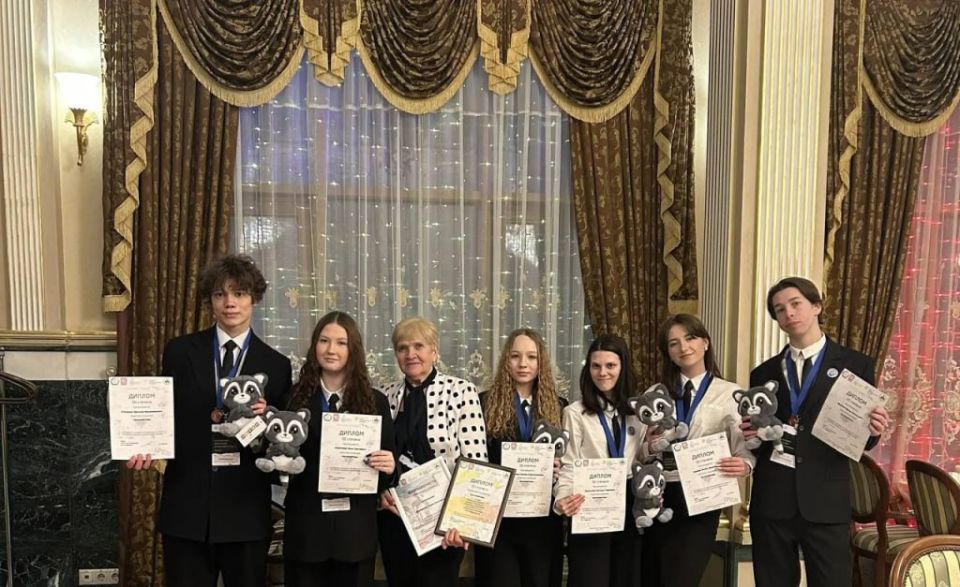 Школьники из Владивостока вошли в число лучших на XII Межрегиональном химическом турнире