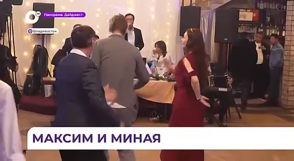 Традиционная музыка, сотни гостей и тёплые пожелания