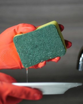 Кухонные губки: скрытые опасности на вашей кухне