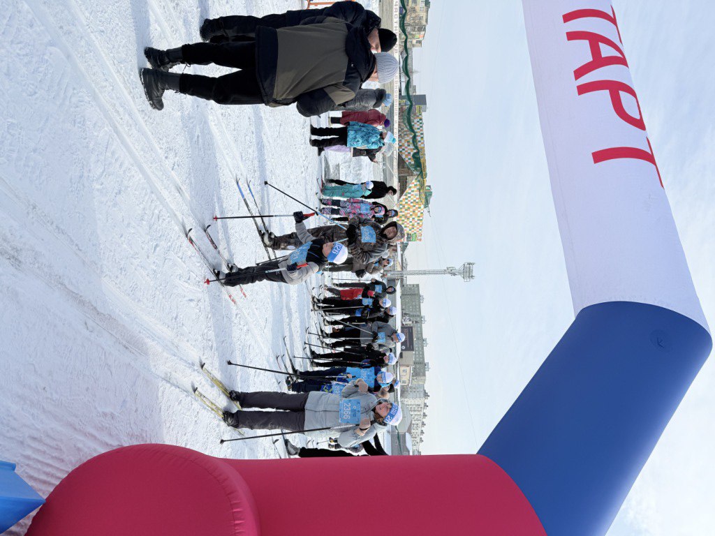 По всей России каждый год в феврале месяце проходят лыжные гонки По всей России каждый год в феврале месяце проходят лыжные гонки