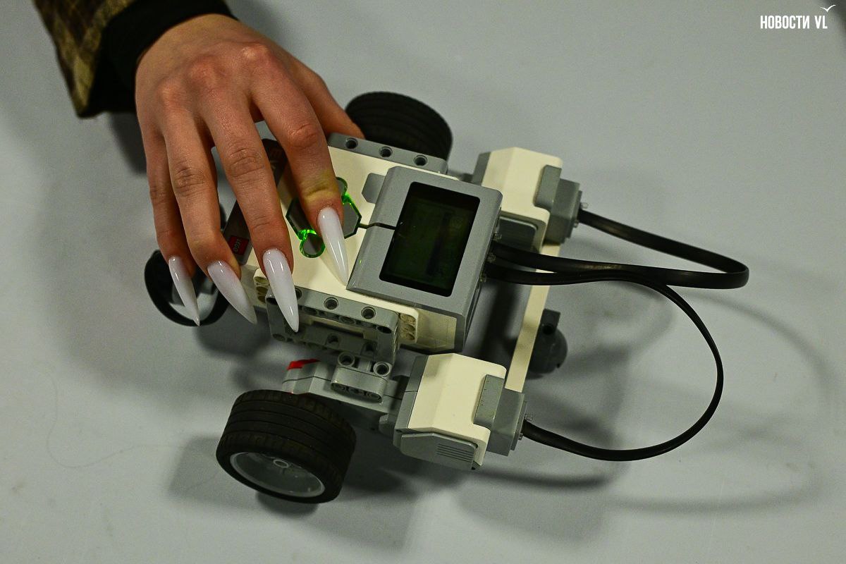 Всемирный день робототехники во Владивостоке отметили фестивалем в мультимедийном парке Всемирный день робототехники во Владивостоке отметили фестивалем в мультимедийном парке