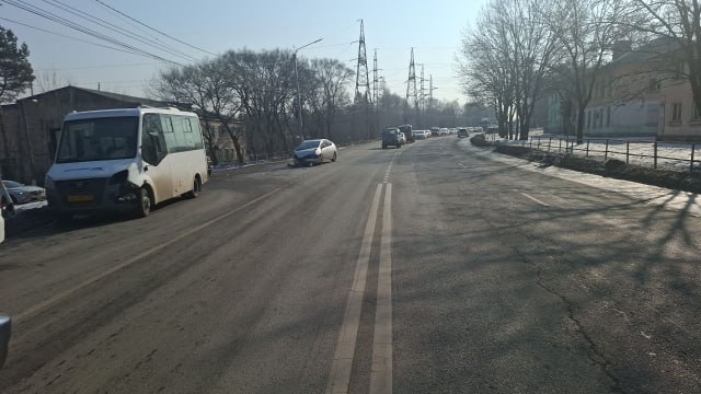 В Уссурийске на Владивостокском шоссе произошло ДТП с участием рейсового автобуса В Уссурийске на Владивостокском шоссе произошло ДТП с участием рейсового автобуса