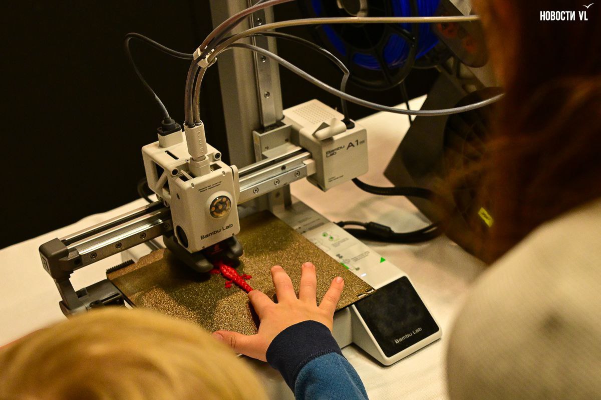 Всемирный день робототехники во Владивостоке отметили фестивалем в мультимедийном парке Всемирный день робототехники во Владивостоке отметили фестивалем в мультимедийном парке