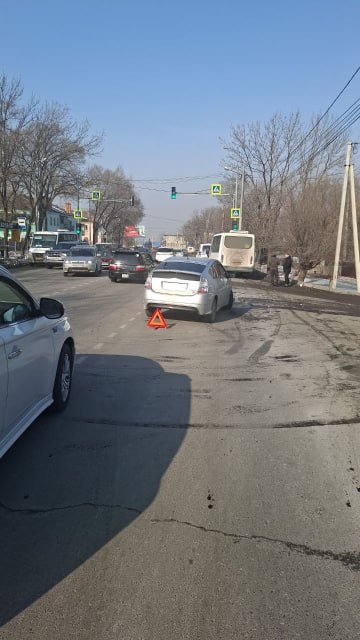 В Уссурийске на Владивостокском шоссе произошло ДТП с участием рейсового автобуса В Уссурийске на Владивостокском шоссе произошло ДТП с участием рейсового автобуса